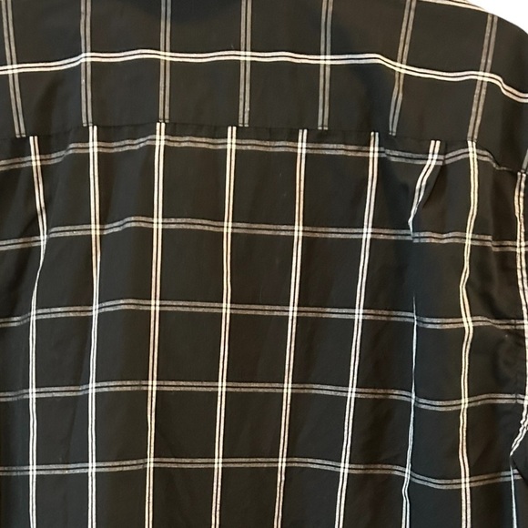 George,‎ large, black and white button down shirt - Picture 4 of 7